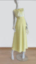Load and play video in Gallery viewer, VINTAGE 1960S COUTURE LEMON DROP EMBELLISHED EVENING DRESS
